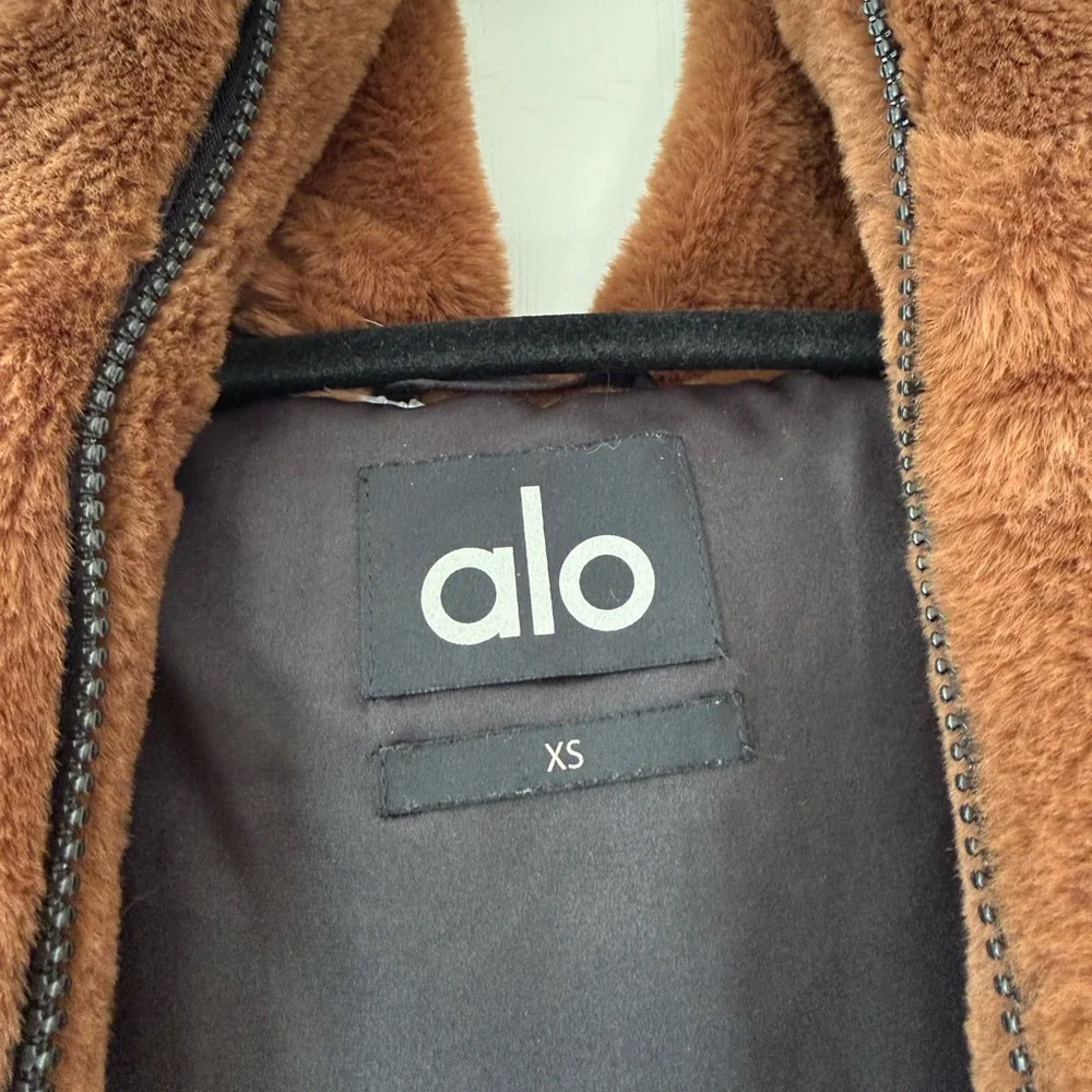 ALO Yoga Knockout Faux Fur Hooded Oversized Coat Jacket Chocolate Brown